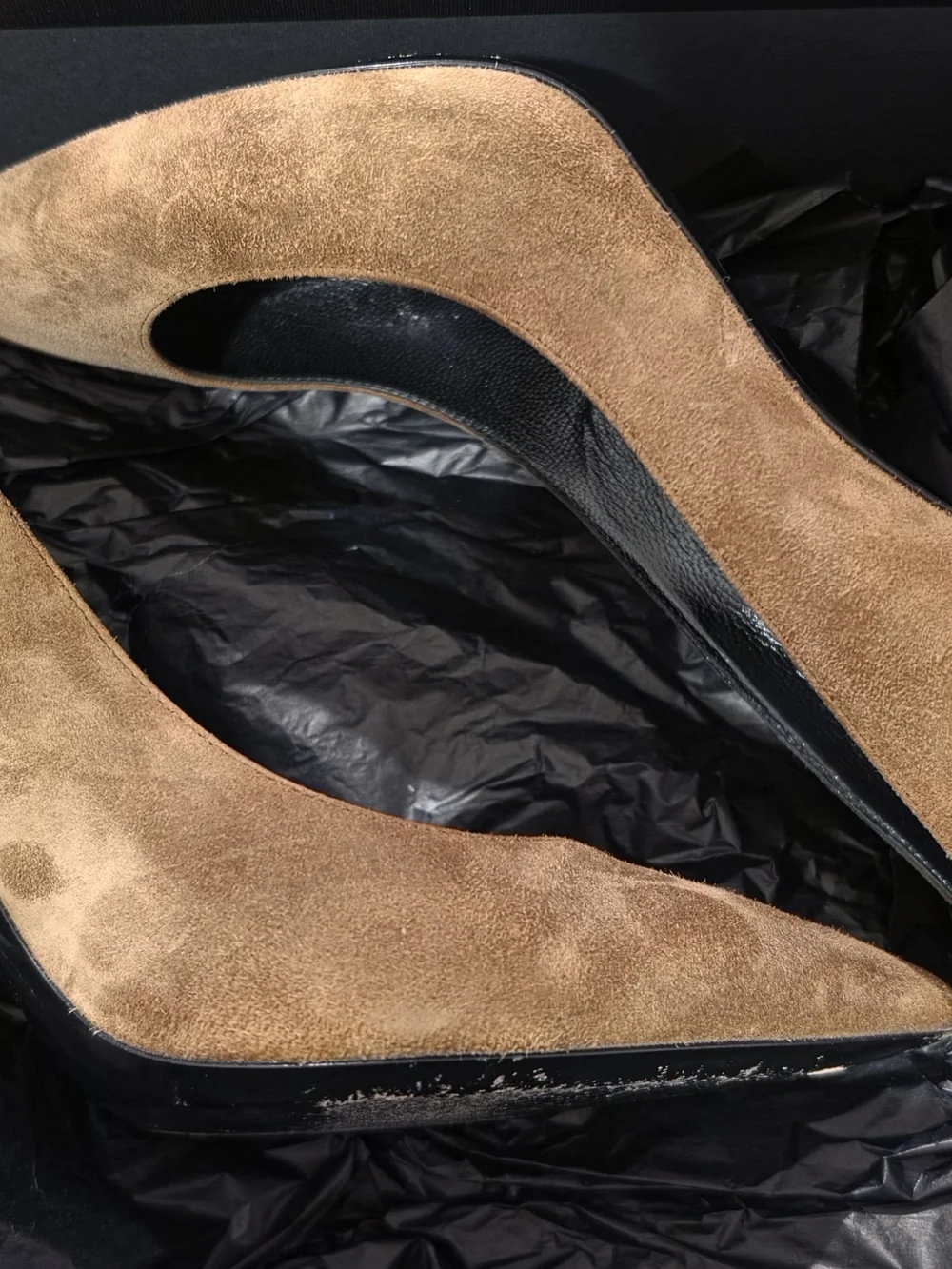 Saint Laurent Women’s Brown Suede Pointed-Toe Pumps - Picture 7 of 15